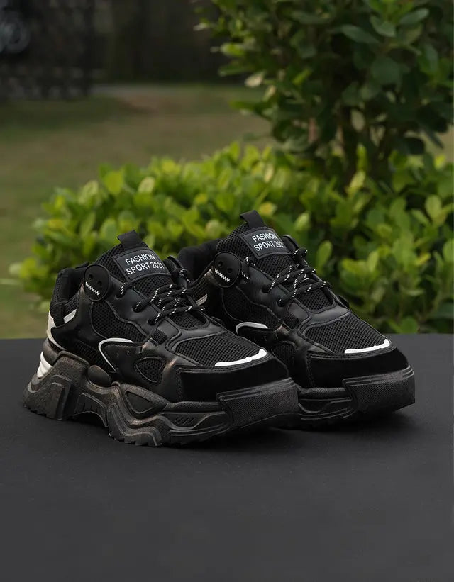 Midnight Sprinter All-Black Sneakers - Foorzy