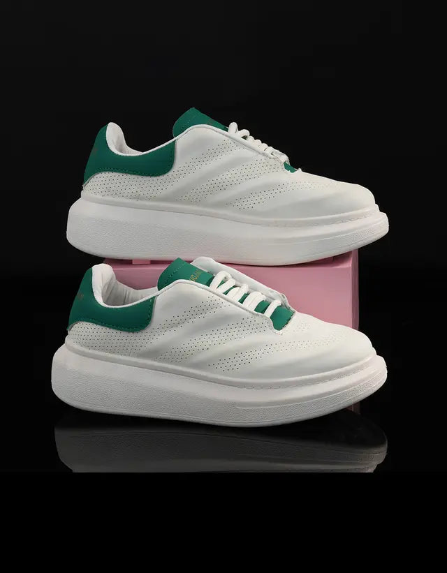 Emerald Accent Classic Sneakers - Foorzy