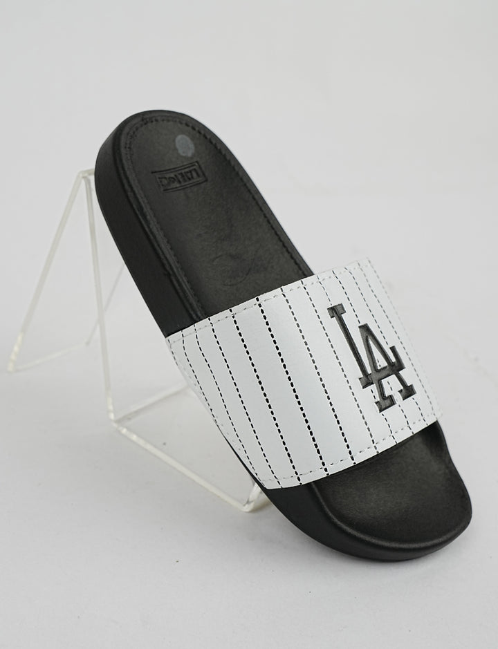SLIPPER-YS-047C-WHITE - Foorzy